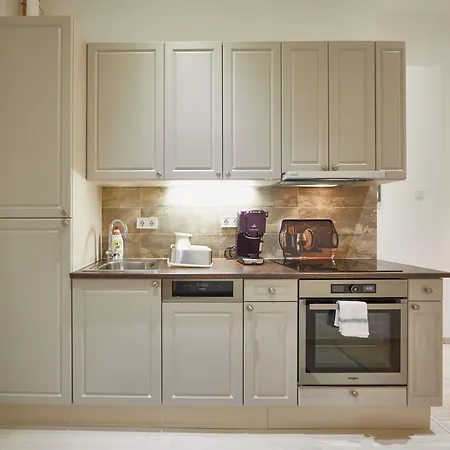 For Groups * Budapešť