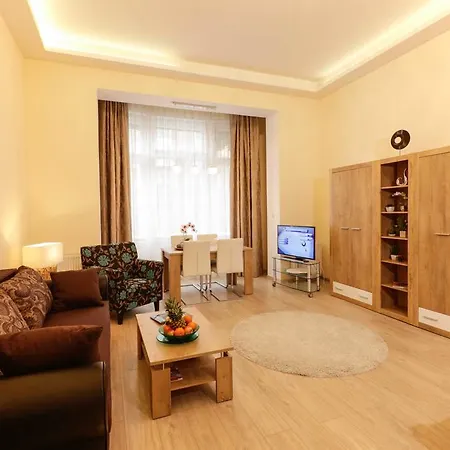 Apartment For Groups *